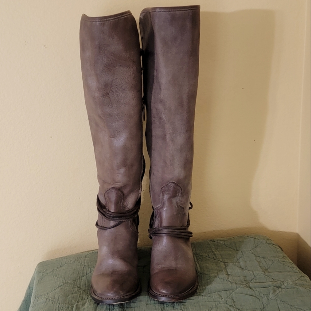 Free Bird Coal Boots
